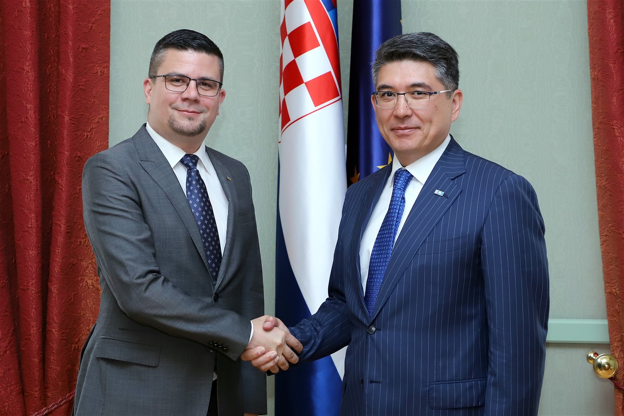 Predsjednik Odbora za europske poslove Hajduković primio veleposlanika Kazahstana Abibullayeva