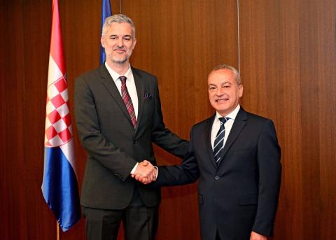 Voditelj Međuparlamentarne skupine prijateljstva Hrvatska - Bugarska Nino Raspudić i predsjednik bugarske Vlade Galab Donev (foto: Ured predsjednika RH)
