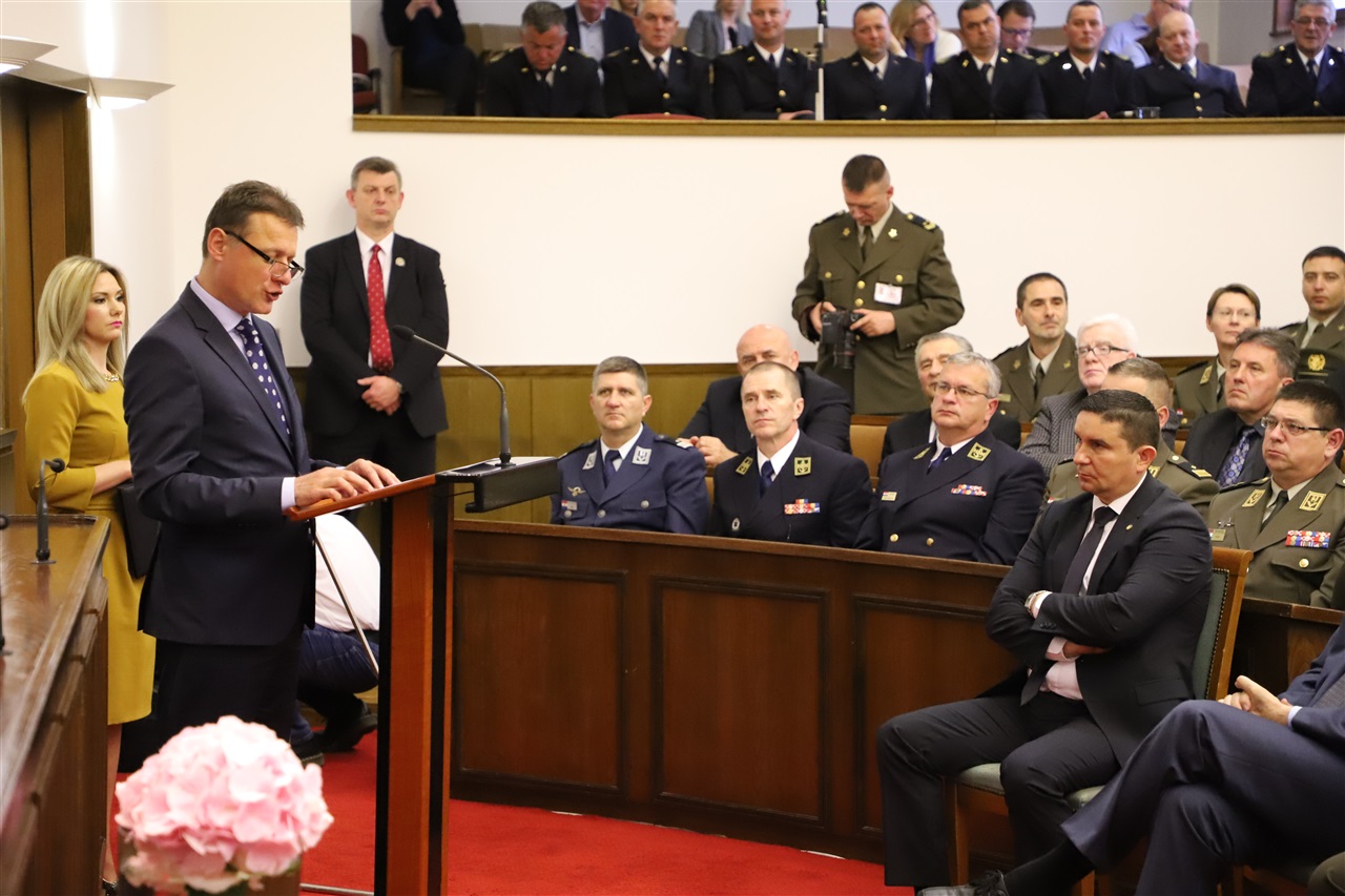 Obraćanje predsjednika Hrvatskoga sabora Gordana Jandrokovića na obilježavanju 9. godišnjice ulaska Republike Hrvatske u članstvo Organizacije sjevernoatlantskog ugovora, Hrvatski sabor, 12. travnja 2018.