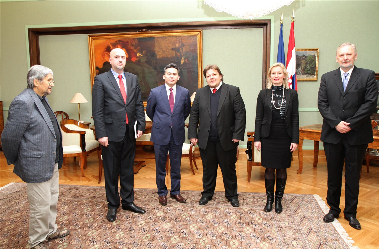 Ivan Račan primio otpravnika poslova veleposlanstva Republike ...