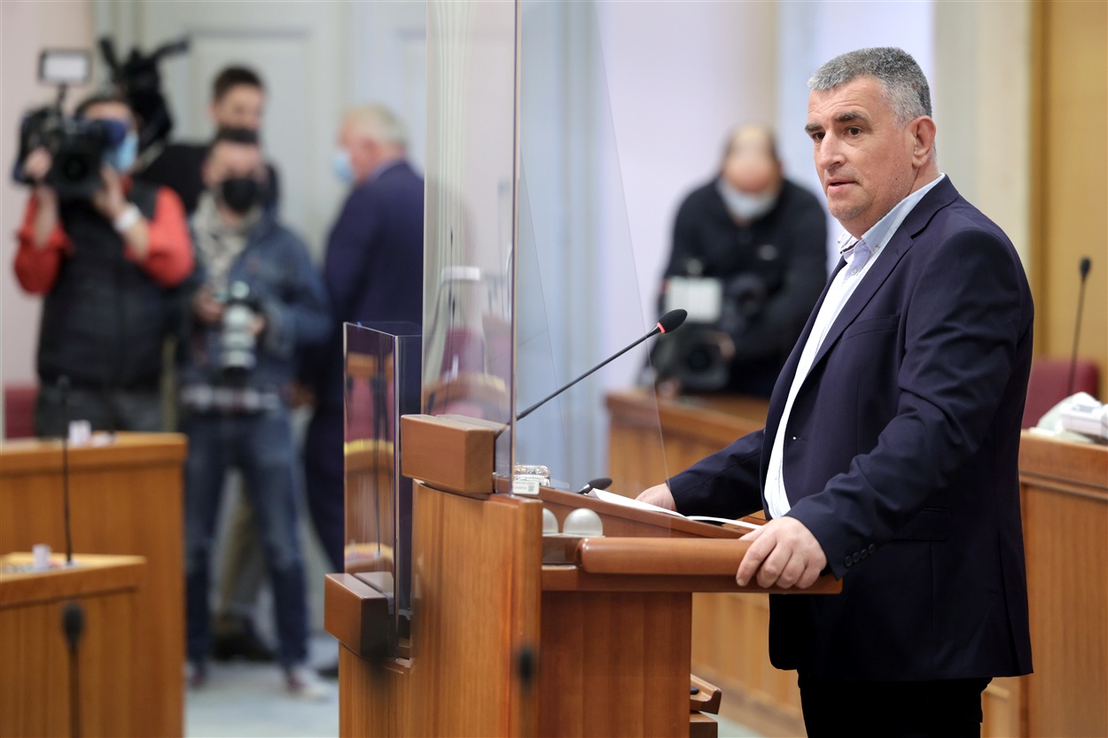 The MP Miro Bulj (The Bridge Party), Photo by Hina/Edvard Šušak