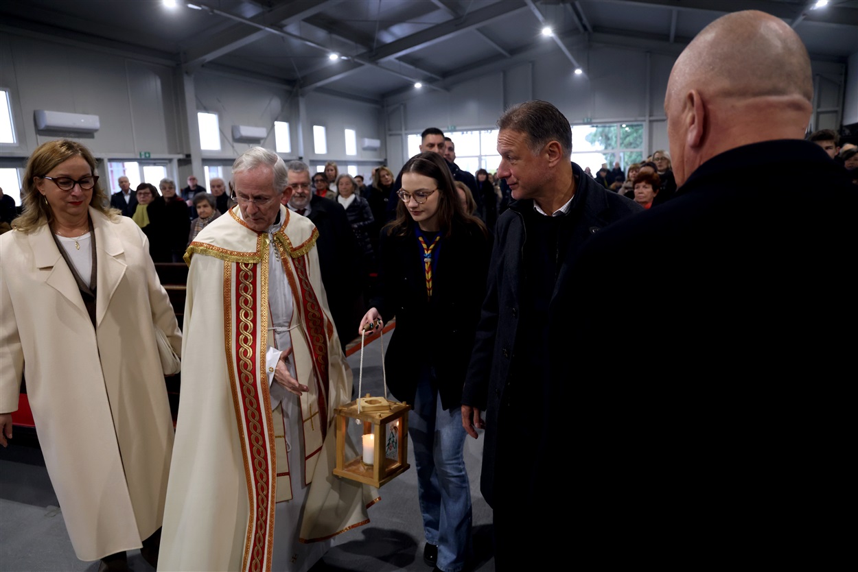 Photo: Hina/Daniel Kasap